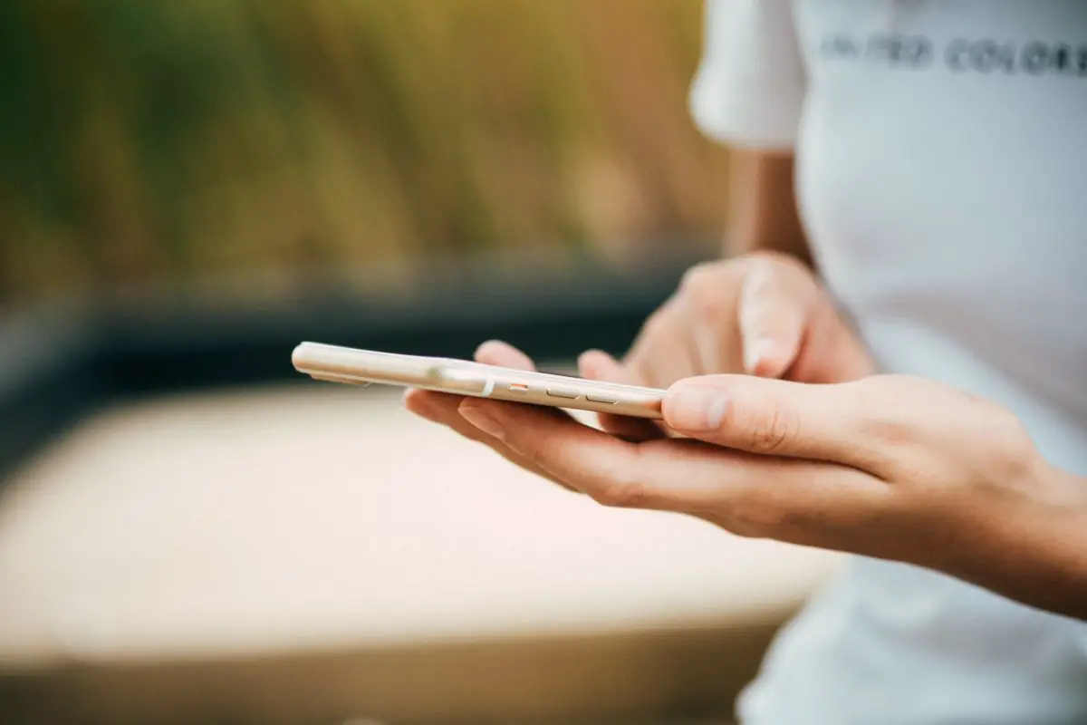 Stay Mindful by Using a Smartphone Purposefully